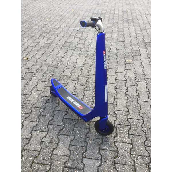 Uebler Si.o K2.1 blau metallic E-Kickscooter